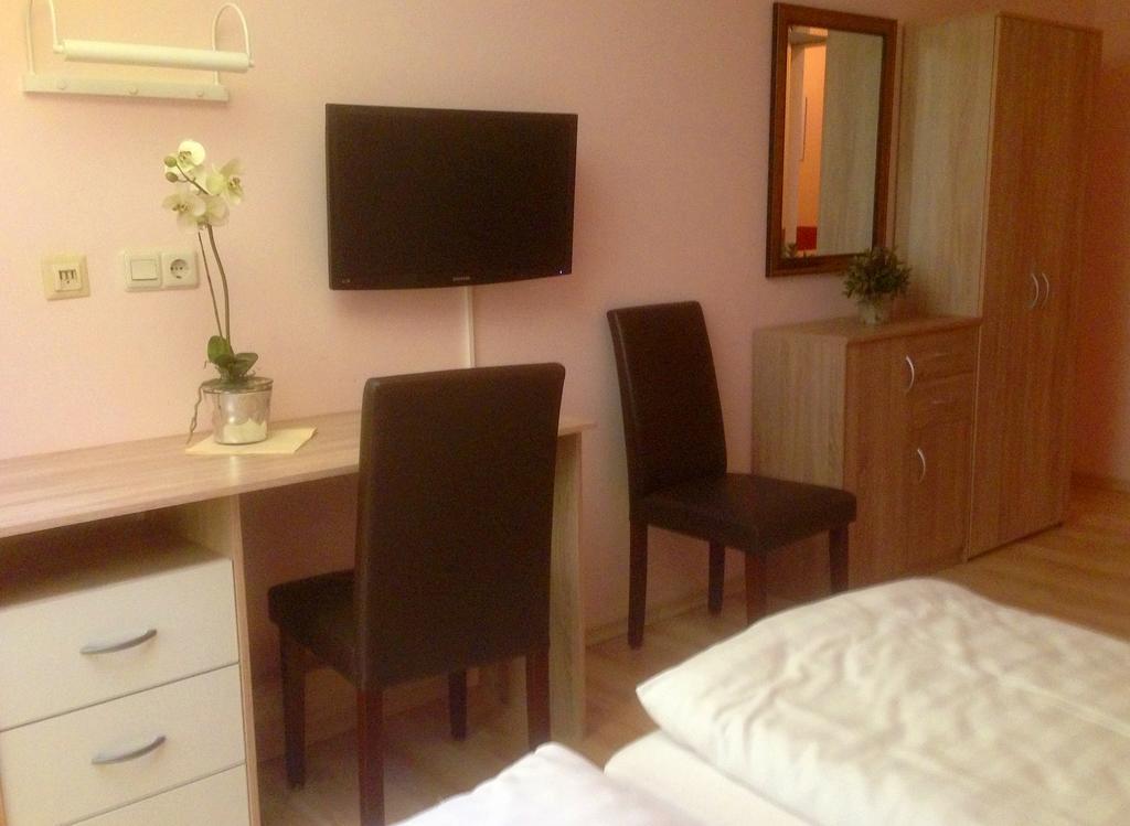Hotel Amy Regensburg Buitenkant foto