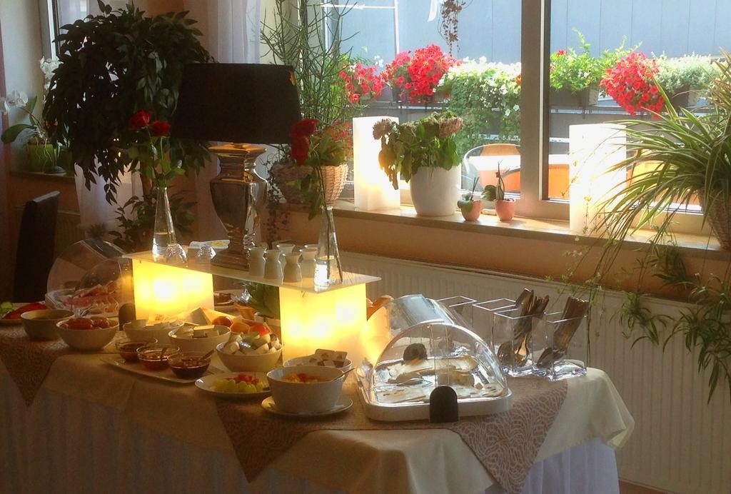 Hotel Amy Regensburg Buitenkant foto