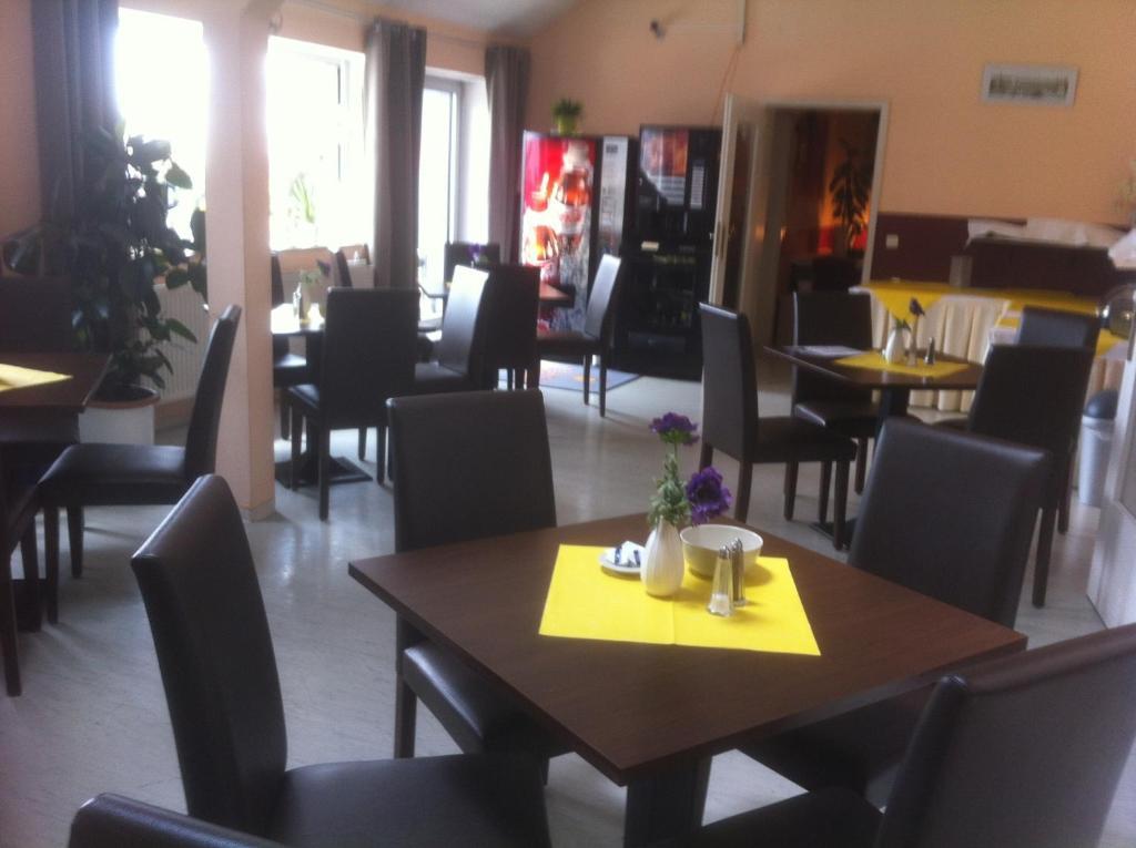 Hotel Amy Regensburg Buitenkant foto